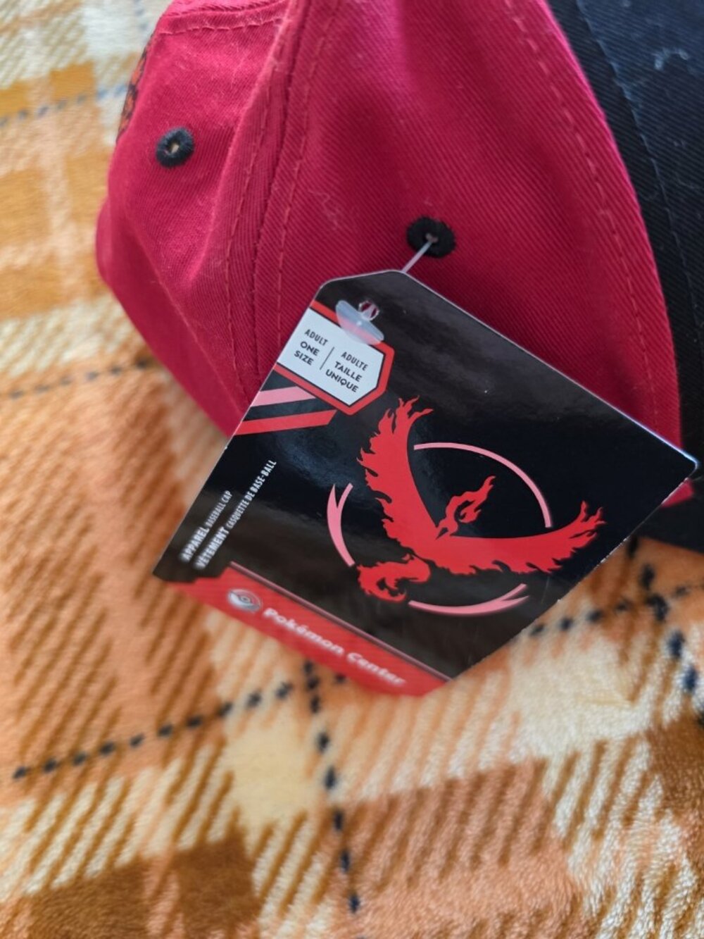 New Era 9FORTY Pokémon GO Team Valor Adjustable Baseball Cap Black/Red Unisex - Picture 9 of 9